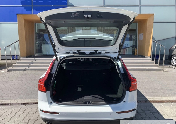 Volvo V60 cena 139900 przebieg: 57000, rok produkcji 2021 z Kraków małe 301